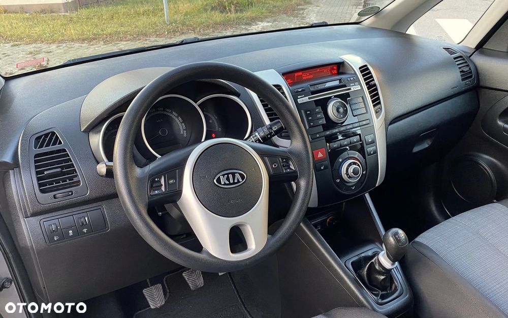 Kia Venga 1.6 L - 19