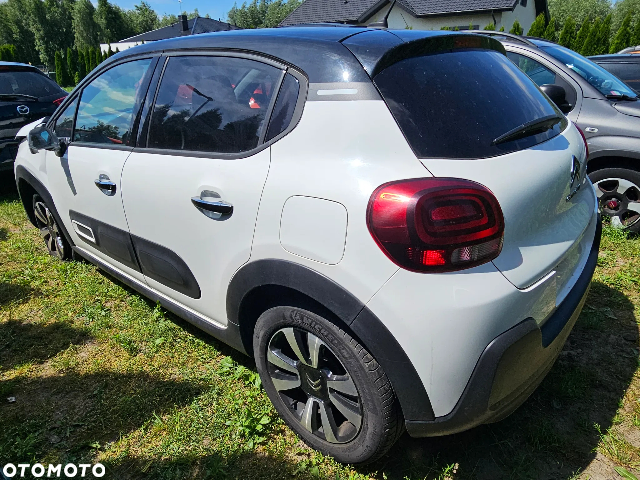 Citroën C3 1.2 PureTech Shine EAT6 - 4
