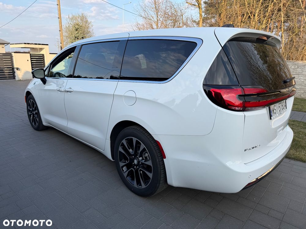 Chrysler Pacifica - 5