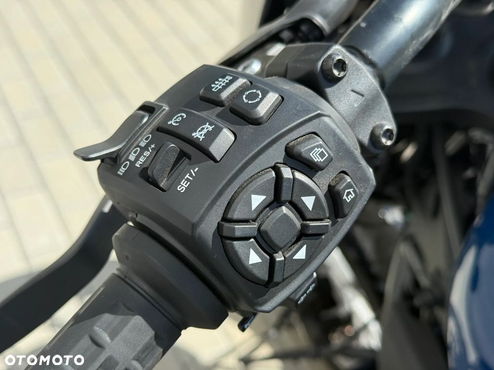 Harley-Davidson Sportster Nightster 975 - 12
