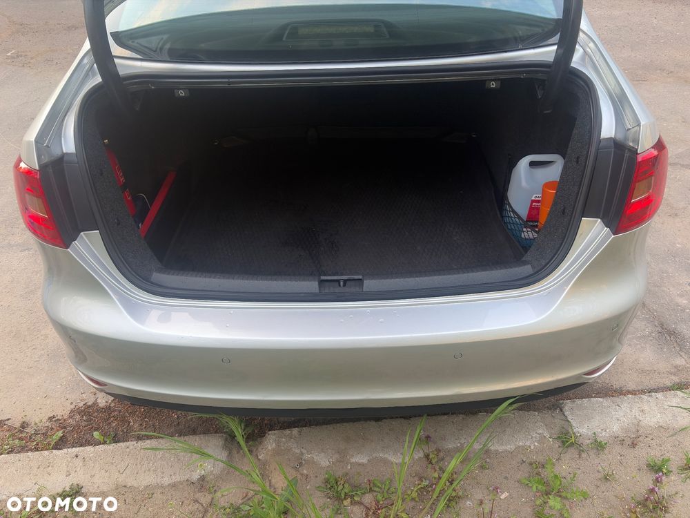 Volkswagen Jetta 1.2 TSI Comfortline - 16