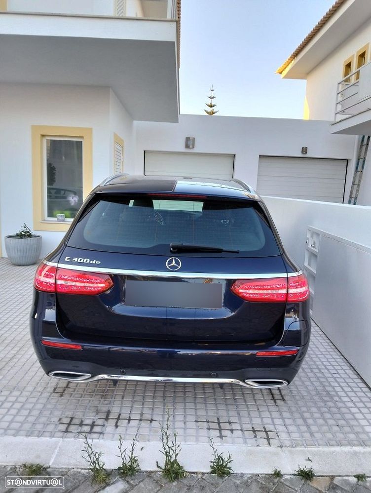 Mercedes-Benz E 300 de AMG Line - 3