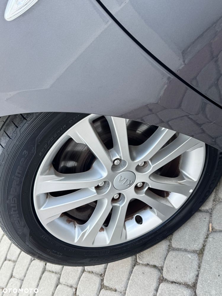Kia Ceed - 12