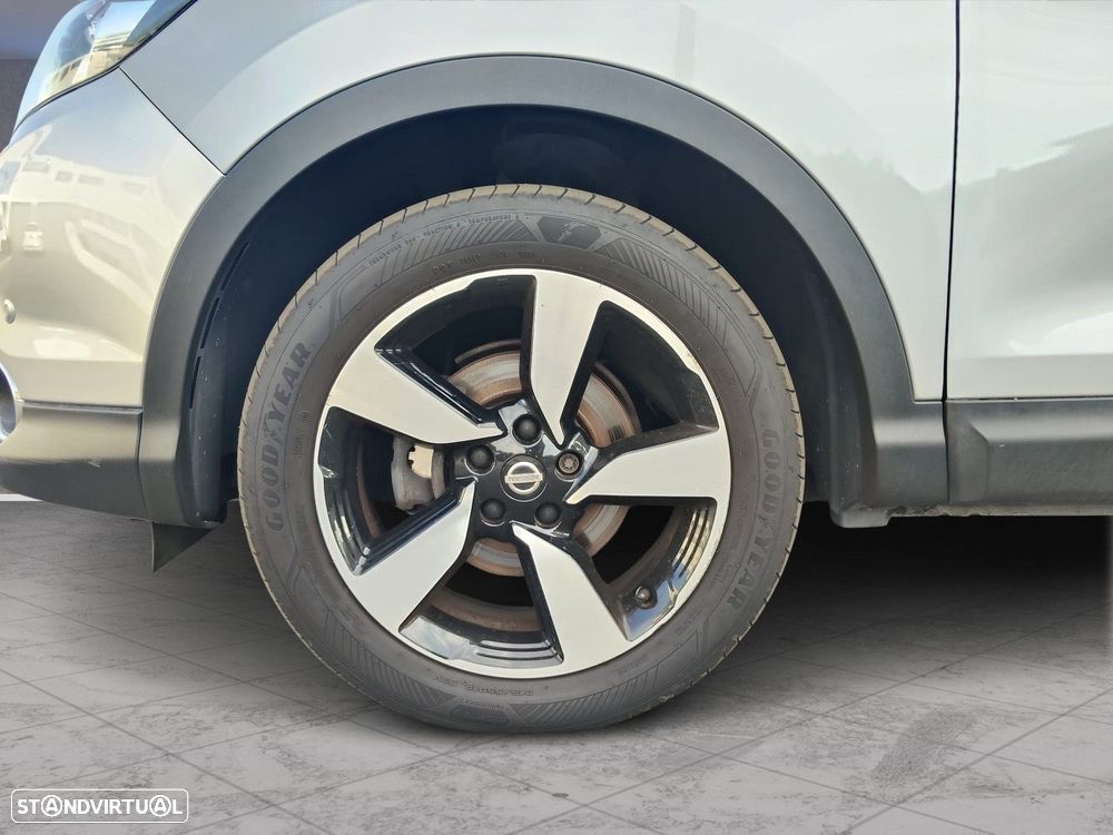 Nissan Qashqai 1.5 dCi N-Connecta 18 - 12