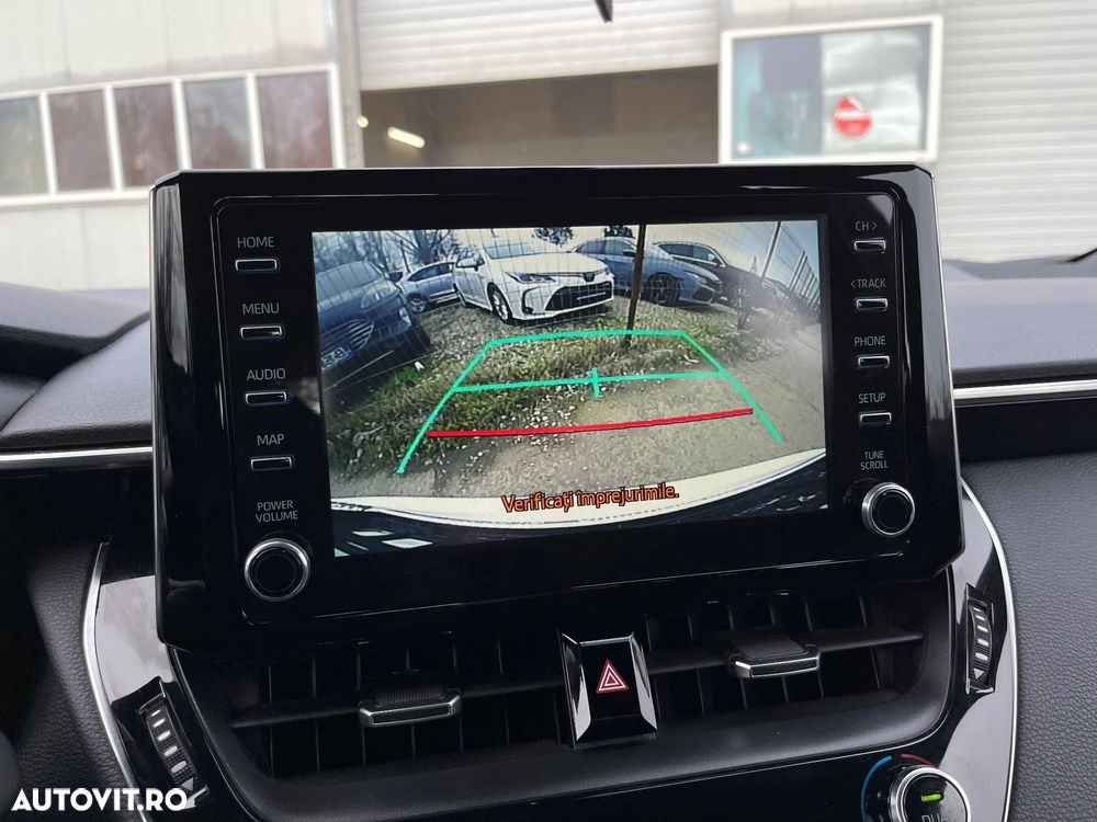 Toyota Corolla 1.8 Hybrid Business Edition - 13