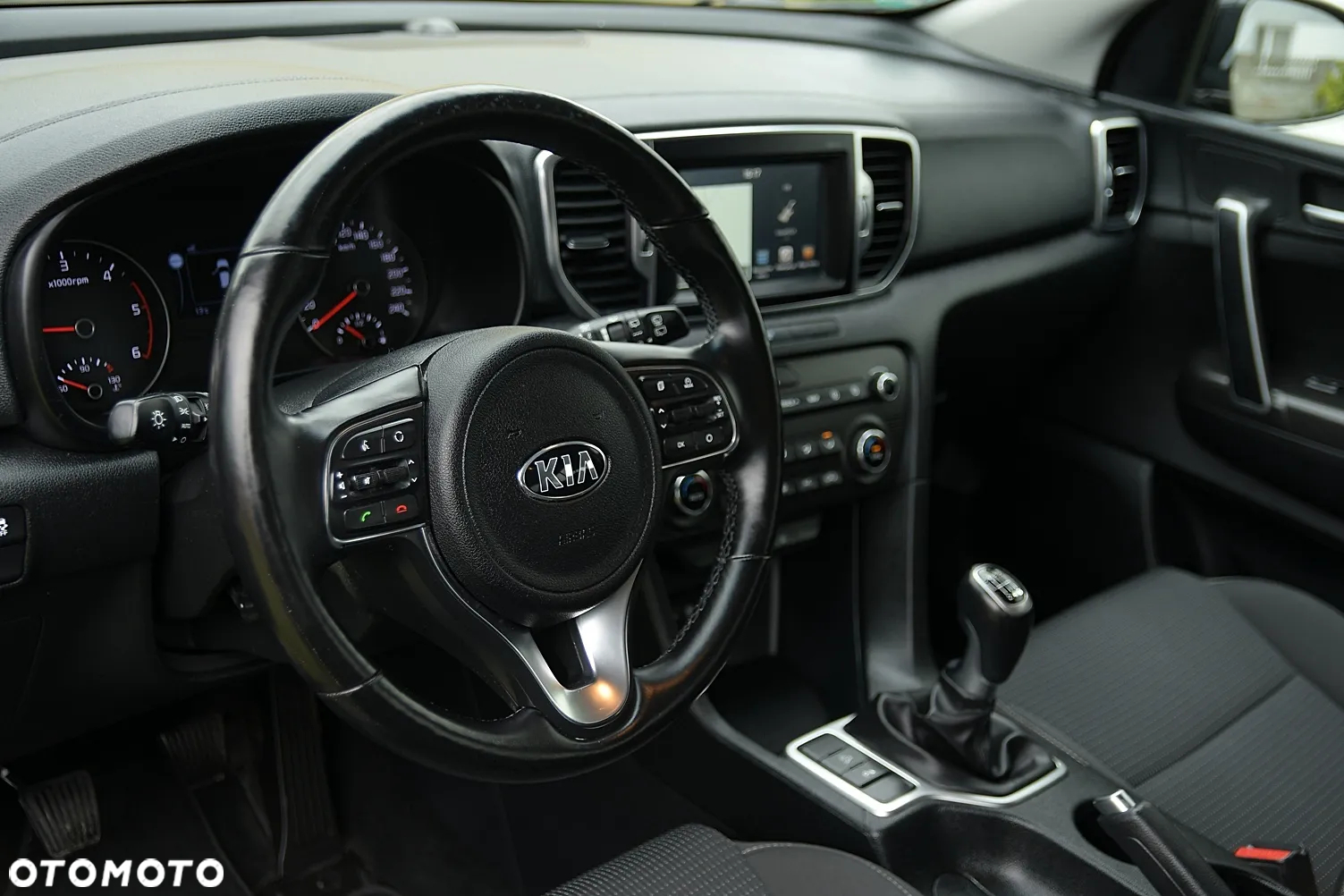 Kia Sportage 1.7 CRDI Business Line 2WD - 26