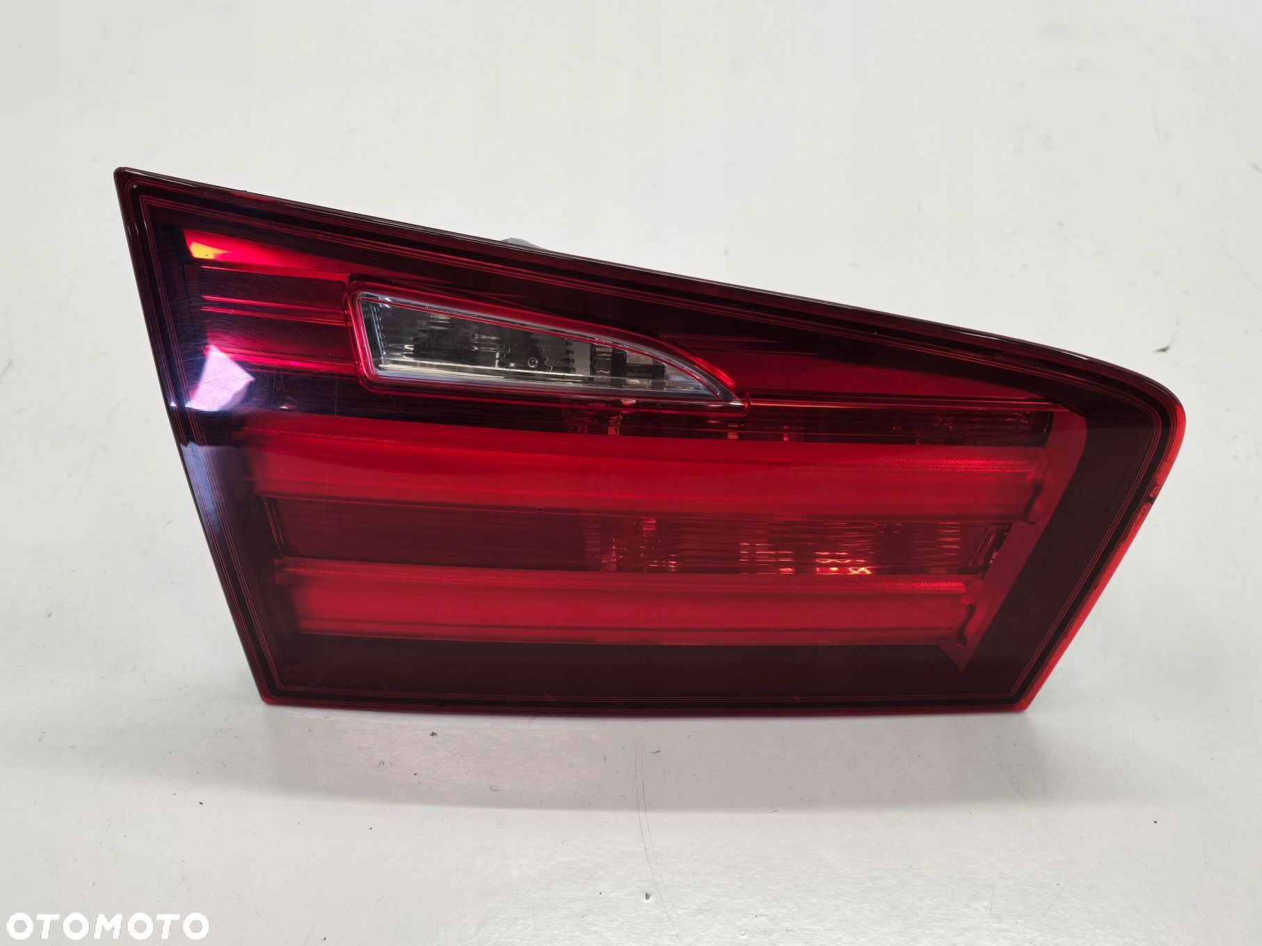 BMW 5 F11 13R LAMPA LEWY TYŁ W KLAPĘ 7203227 - 1