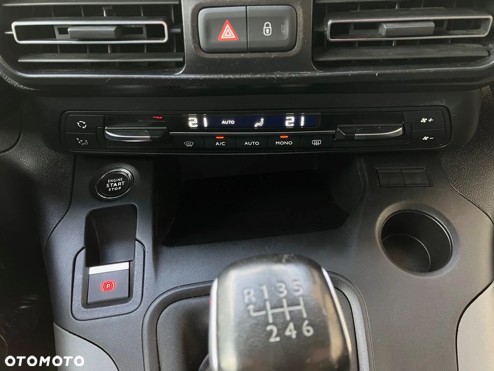Toyota Proace City Verso 1.2 Turbo L1 Team Deutschland - 34