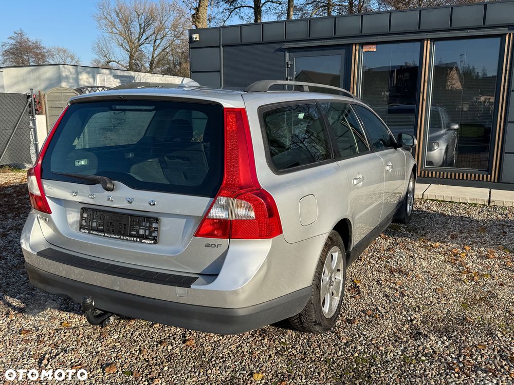 Volvo V70 2.0 Momentum - 11