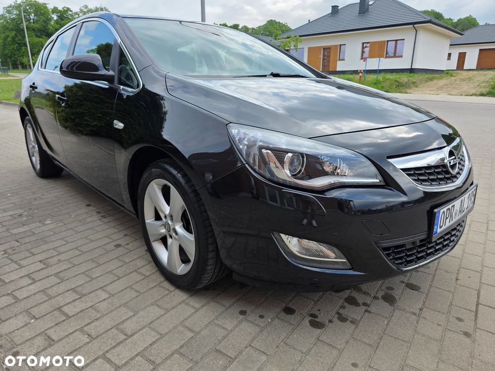 Opel Astra 1.4 Turbo Cosmo - 2