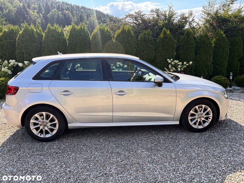 Audi A3 Sportback 1.6 TDI ultra Attraction - 6