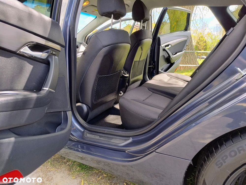 Hyundai i40 Kombi blue 1.7 CRDi DCT Style - 14