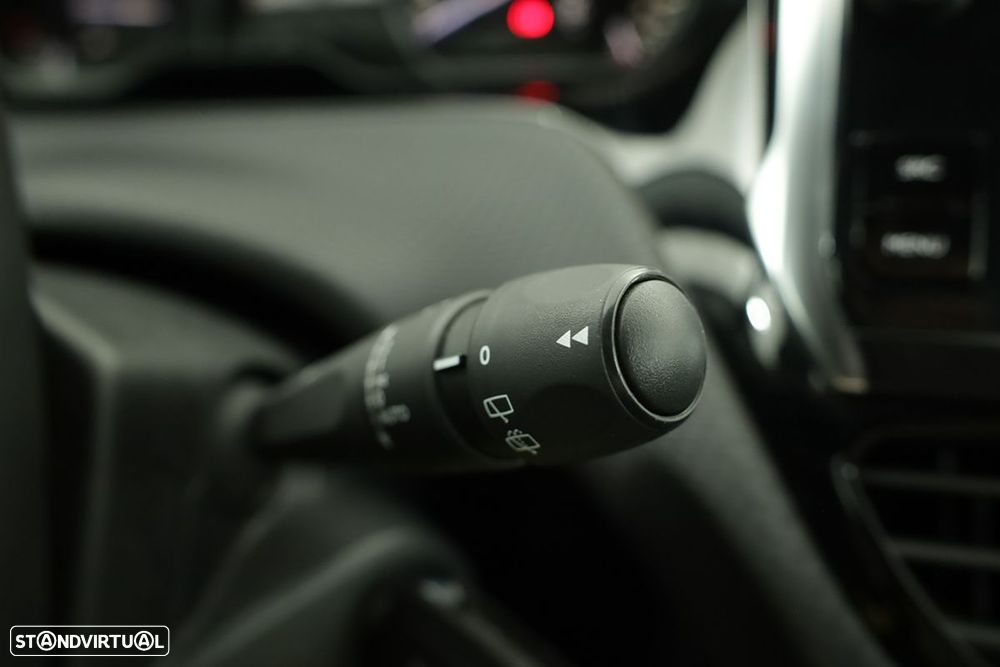 Peugeot 2008 1.2 PureTech Allure - 18