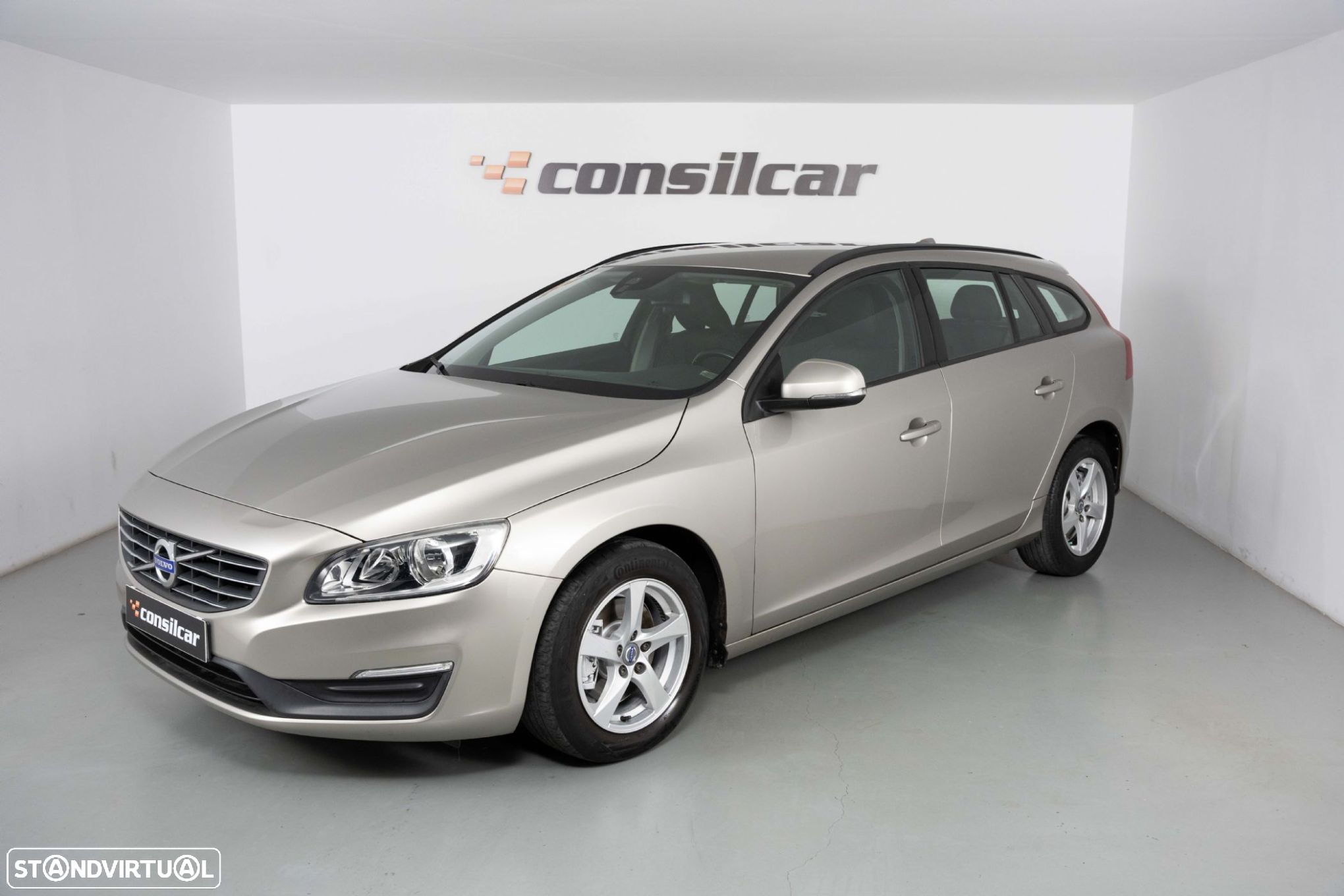 Volvo V60 2.0 D4 Kinetic - 1
