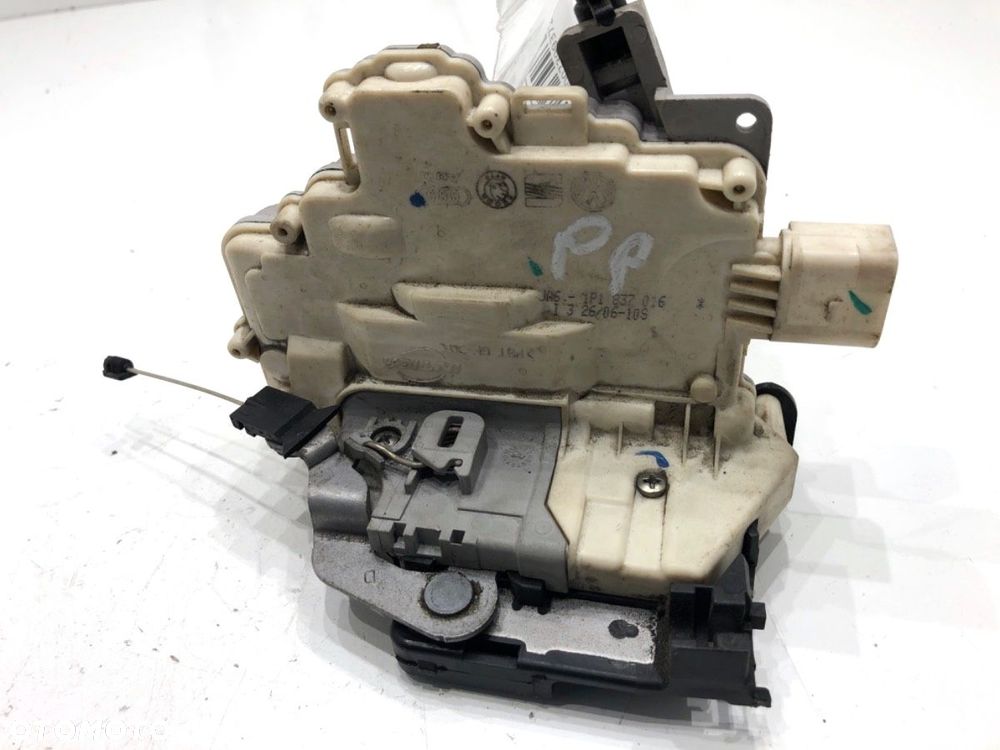 ZAMEK DRZWI PRAWY PRZÓD  SEAT ALTEA (5P1) 2004 - 2022 1.6 LPG 75 kW [102 KM] Benzyna / gaz - 3