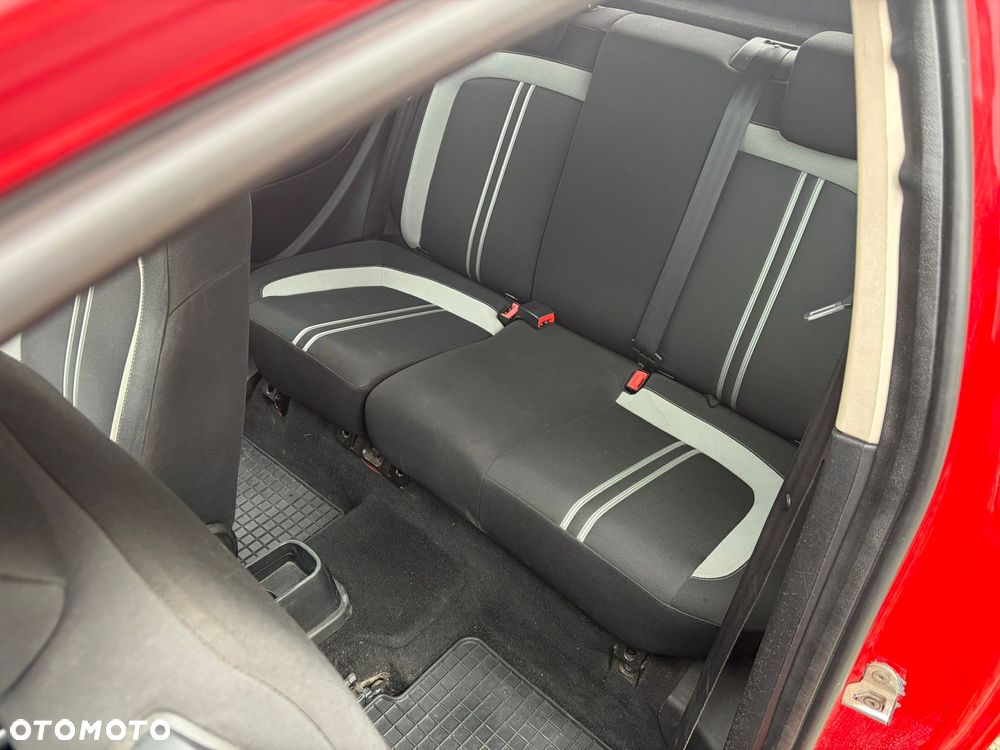 Fiat Grande Punto - 10