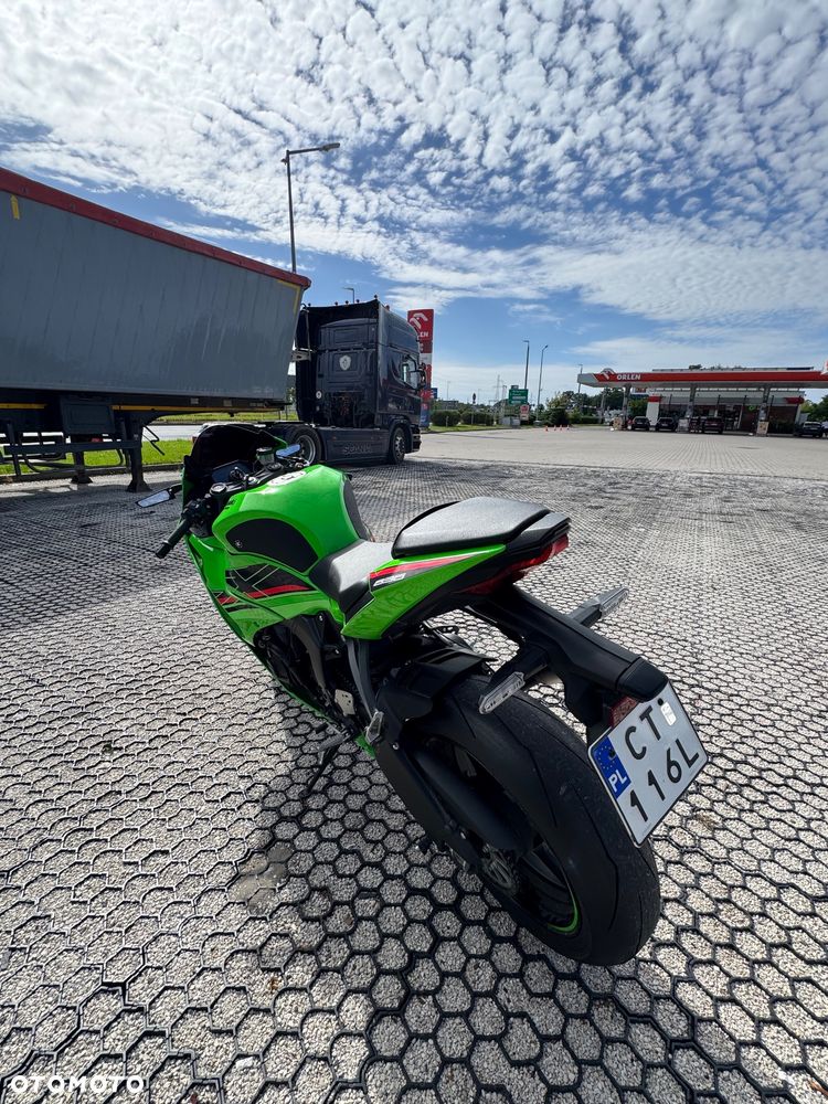 Kawasaki ZXR - 8