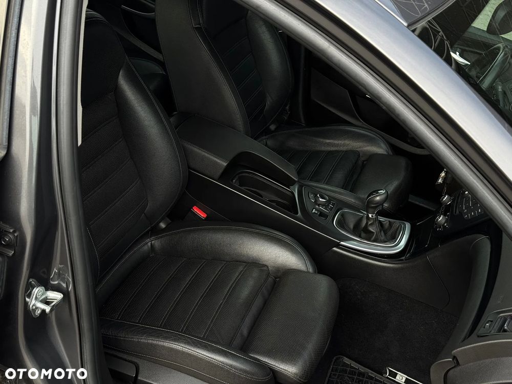 Opel Insignia 1.6 Turbo Sport - 26