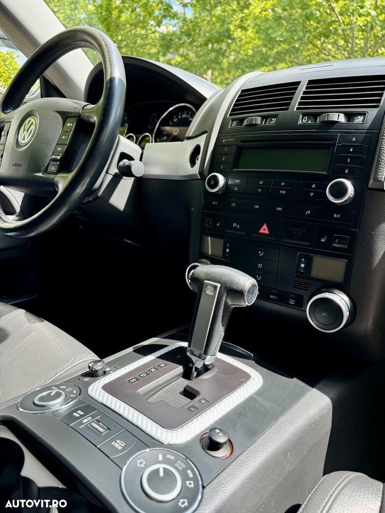 Volkswagen Touareg - 12