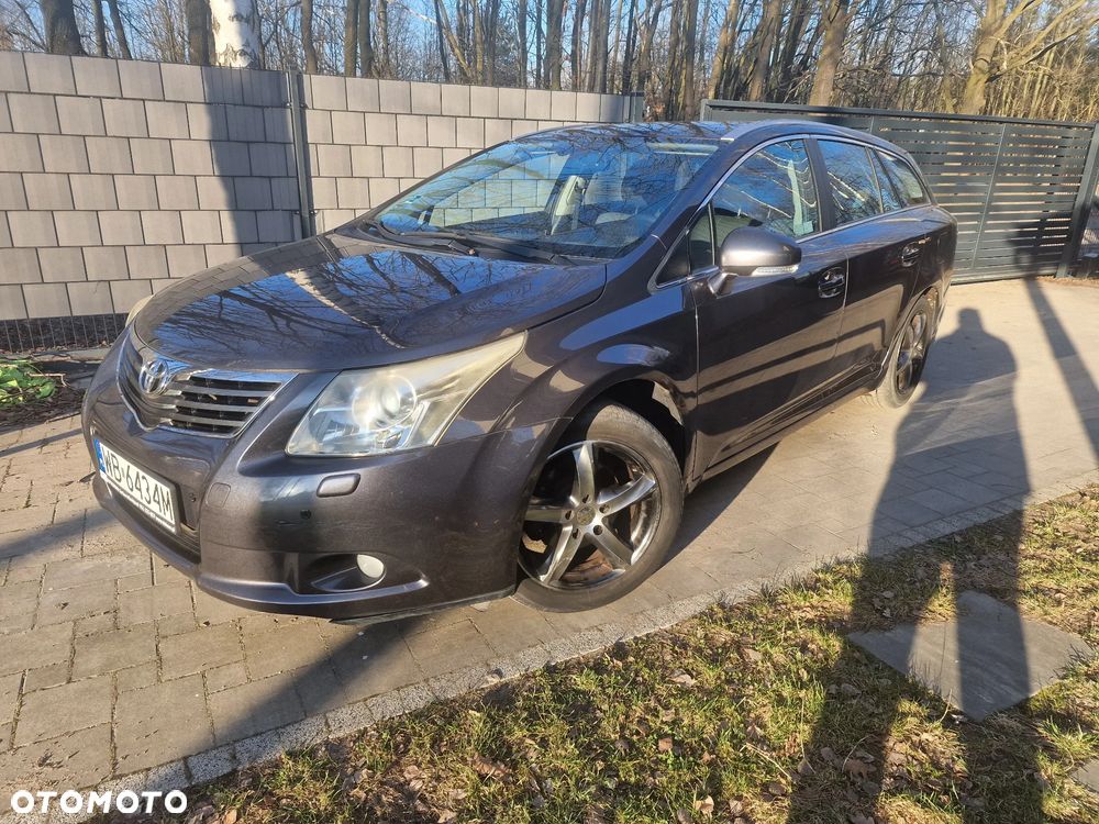 Toyota Avensis 1.8 Sol - 11