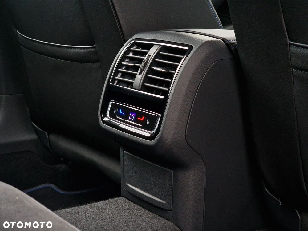 Volkswagen Arteon 2.0 TSI 4Motion R DSG - 9