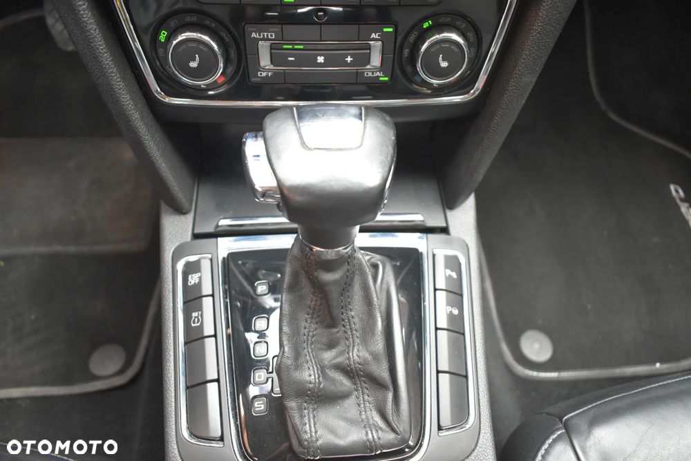 Skoda Superb 3.6 V6 4x4 DSG Elegance - 11