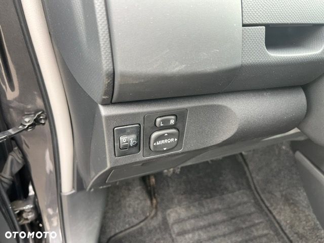 Toyota Yaris 1.0 VVT-i Cool - 15