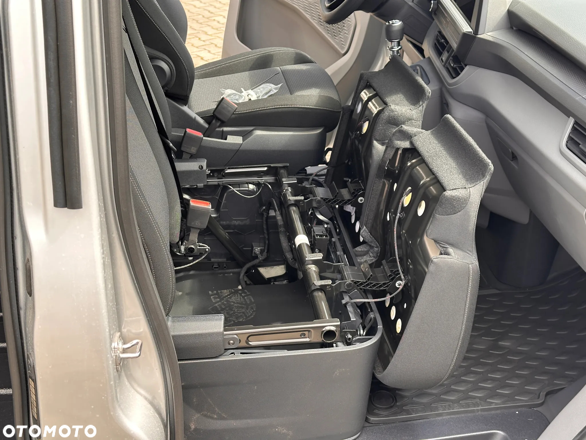 Volkswagen Transporter T7 - 15