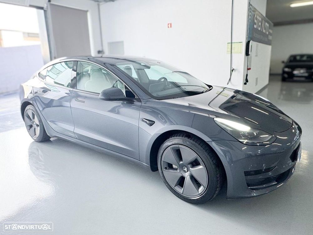 Tesla Model 3 - 2