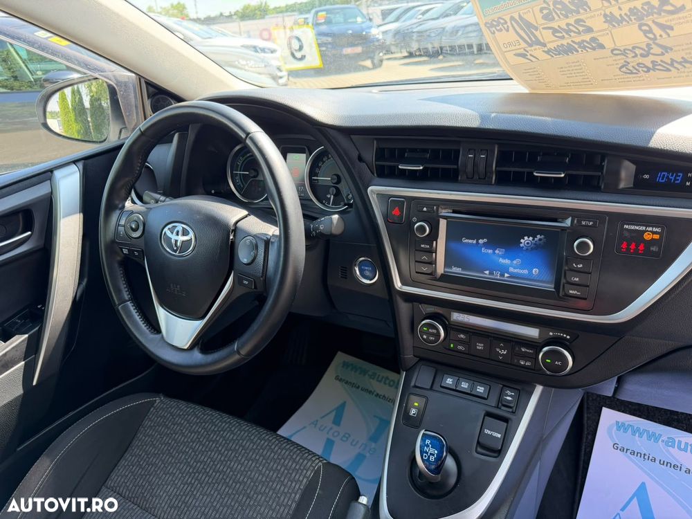 Toyota Auris - 11