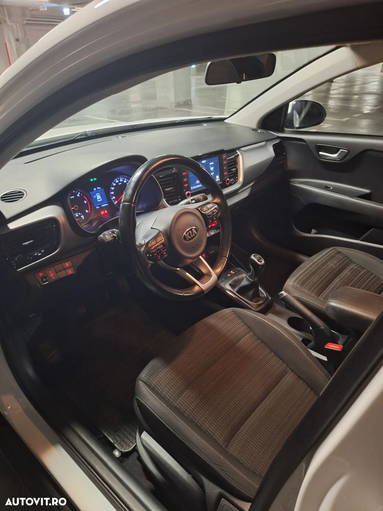 Kia Stonic 1.6 DSL HP Urban - 5