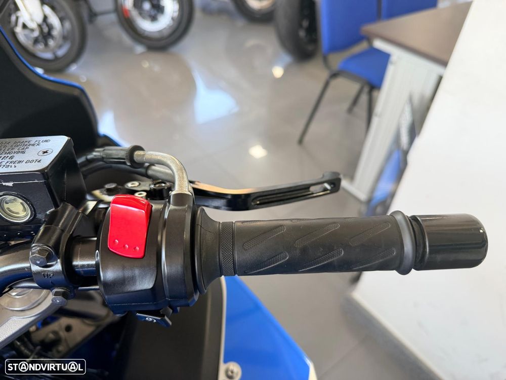 Suzuki GSX 650 FA - 7
