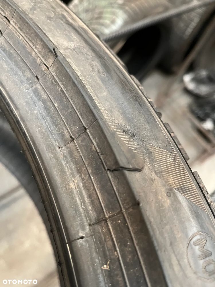 Pirelli P Zero Winter 265 35 21 101 W XL 1szt. - 3