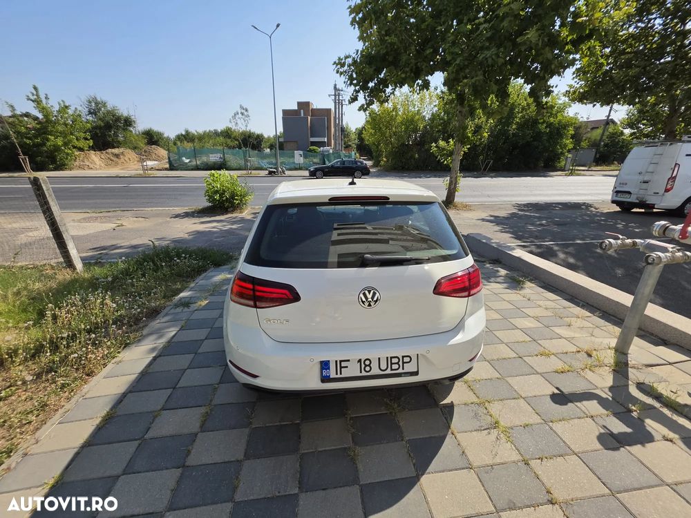 VOLKSWAGEN Golf 2020 — imagine 10