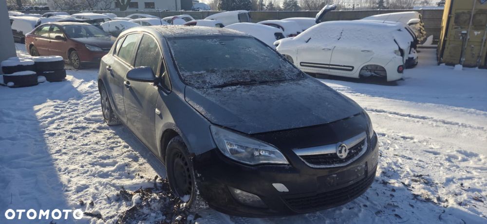 OPEL ASTRA J IV belka wzmocnienie zderzaka tył - 9