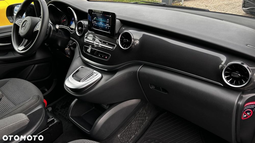 Mercedes-Benz Klasa V - 25