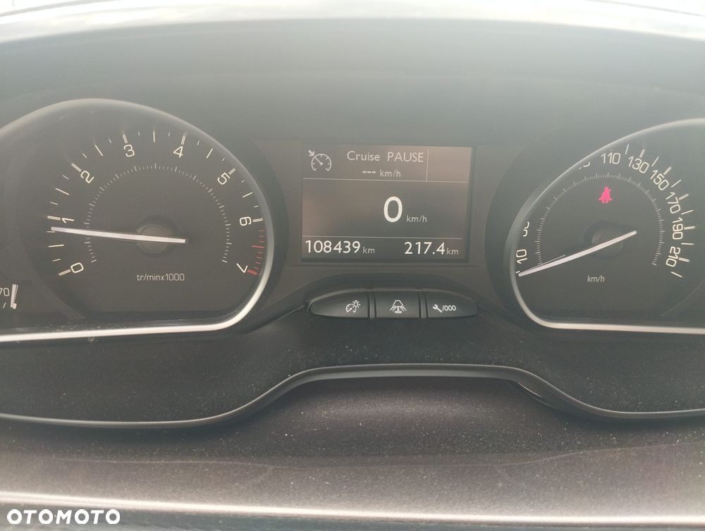 Peugeot 2008 1.6 VTi Active - 13