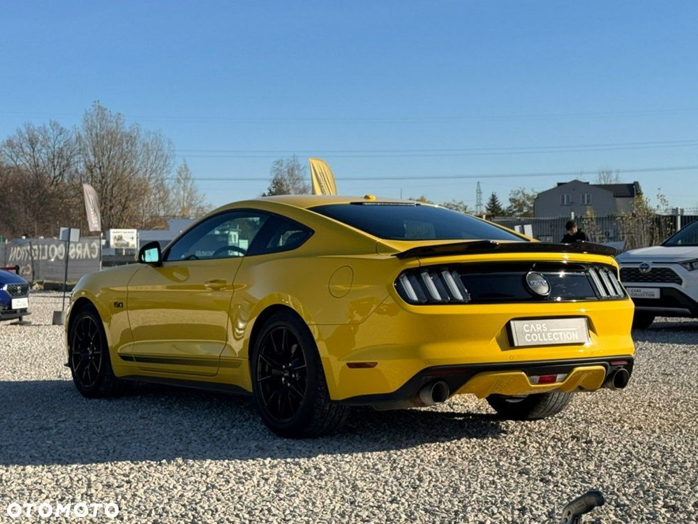 Ford Mustang - 6