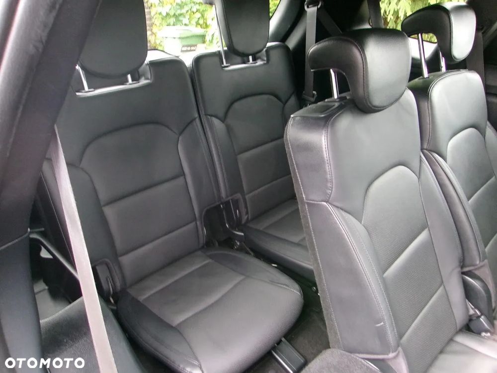 Kia Carens - 10