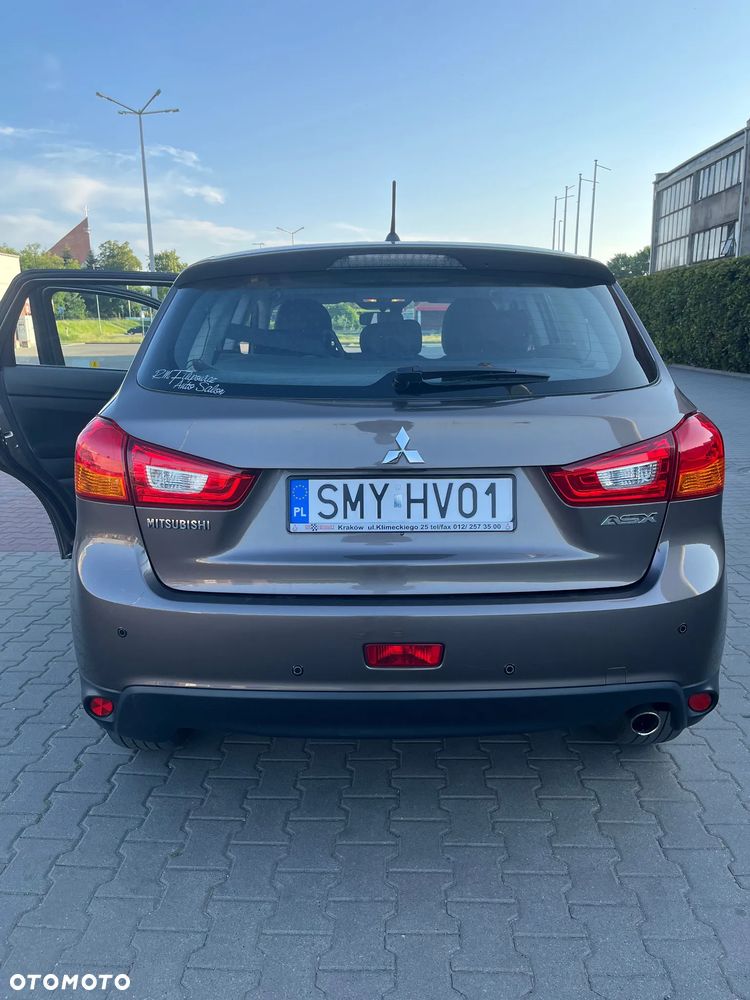 Mitsubishi ASX - 5