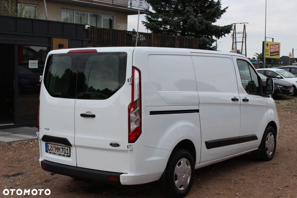 Ford TRANSIT CUSTOM - 6