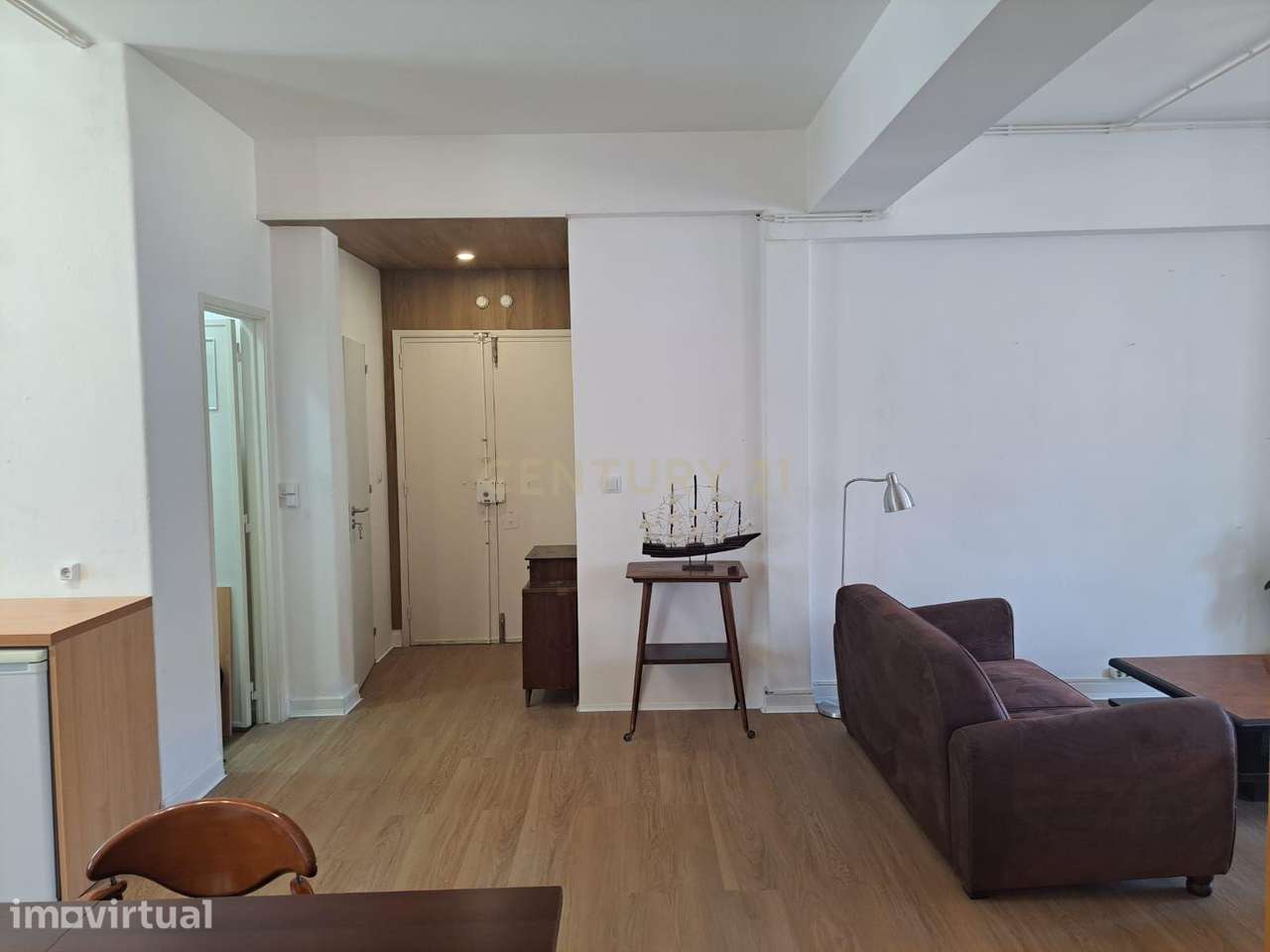 T0, Open-Space com 78 m², na Costa do Castelo - Grande imagem: 3/16