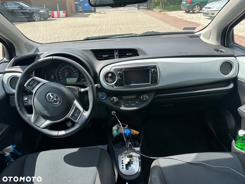Toyota Yaris - 7