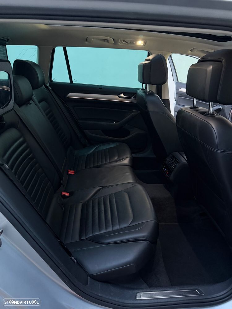 VW Passat Variant 2.0 TDI Highline DSG 4Motion - 18