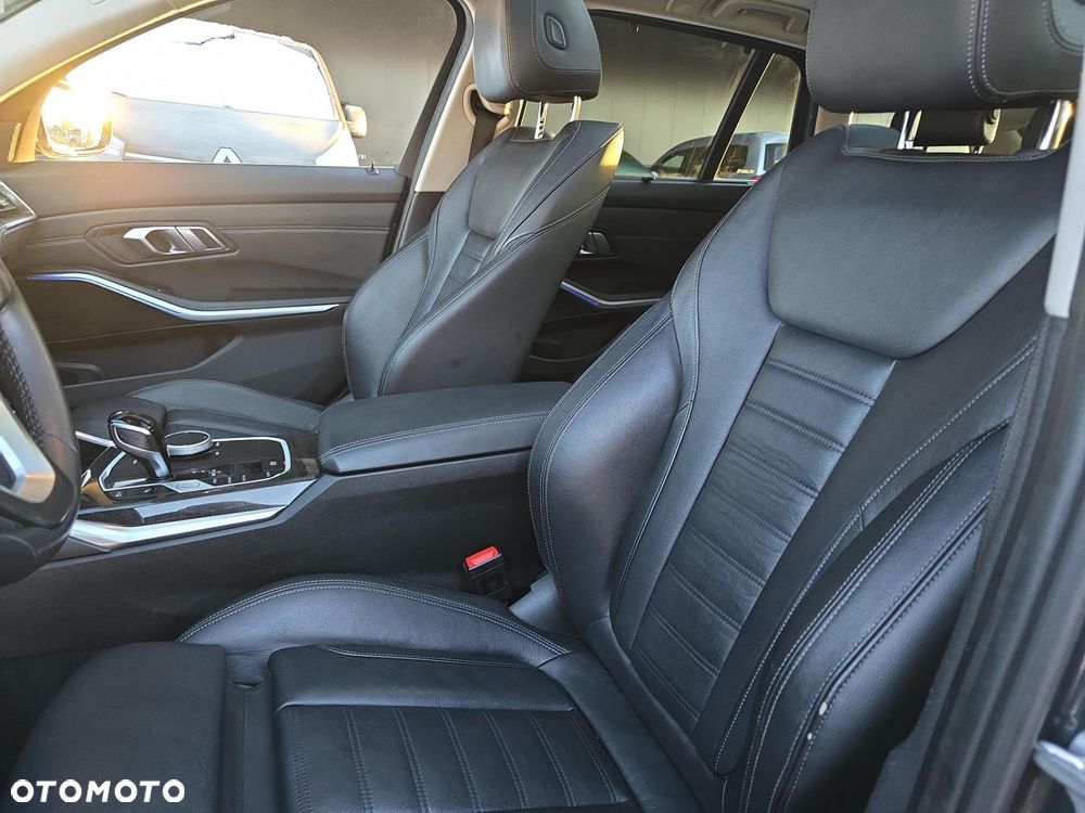 BMW Seria 3 320d - 13