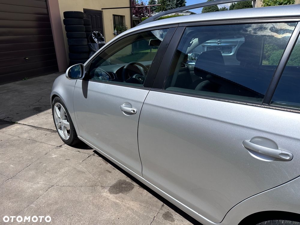Volkswagen Golf - 14