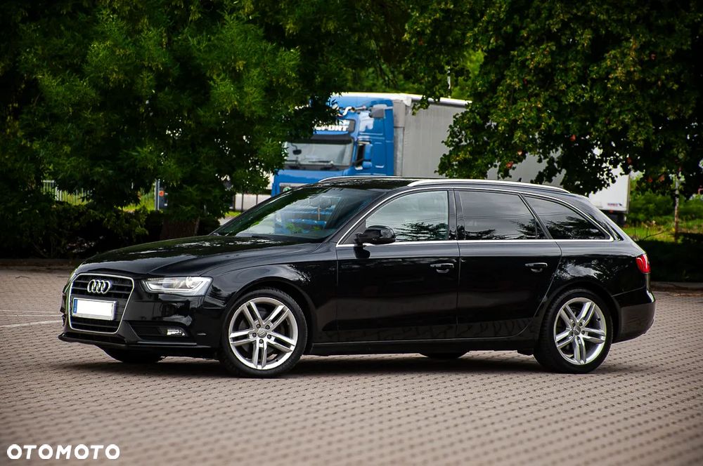 Audi A4 Avant 2.0 TDI DPF S line Sportpaket - 8