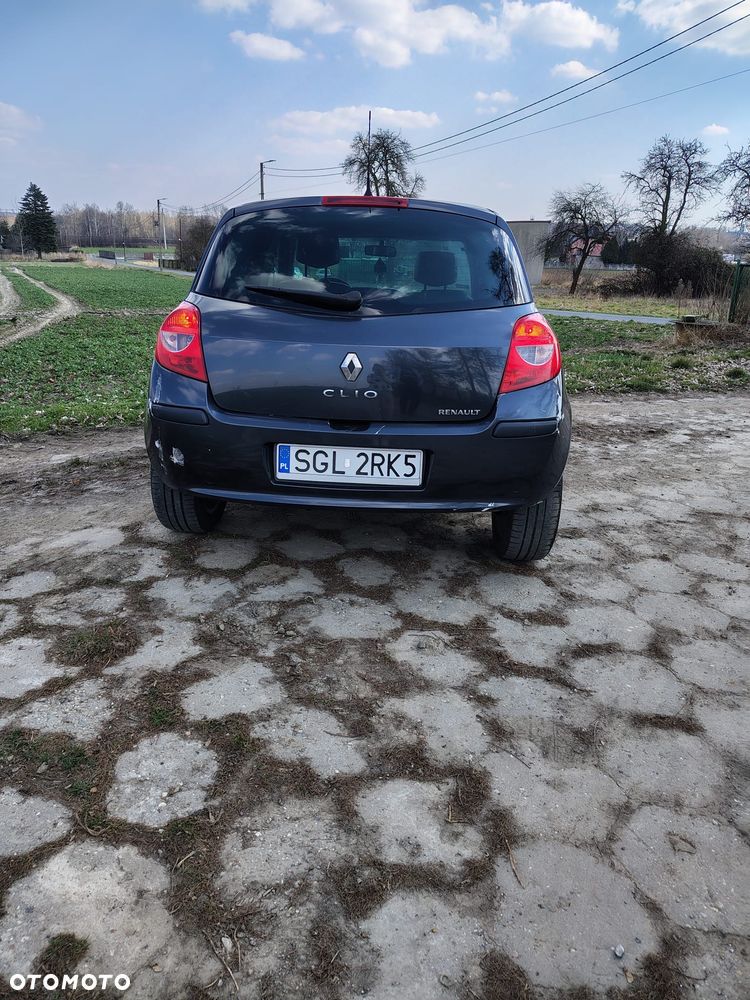 Renault Clio - 5