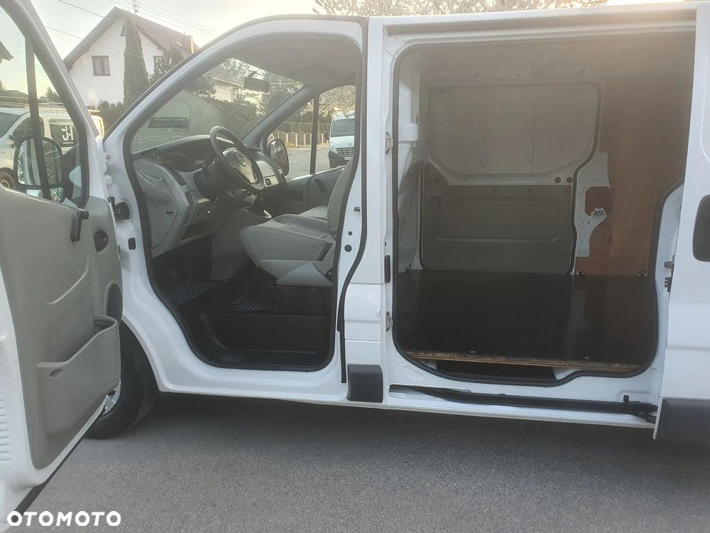 Opel Vivaro - 14