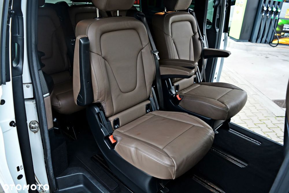 Mercedes-Benz Klasa V 250 d 4-Matic Avantgarde 9G-Tronic - 26